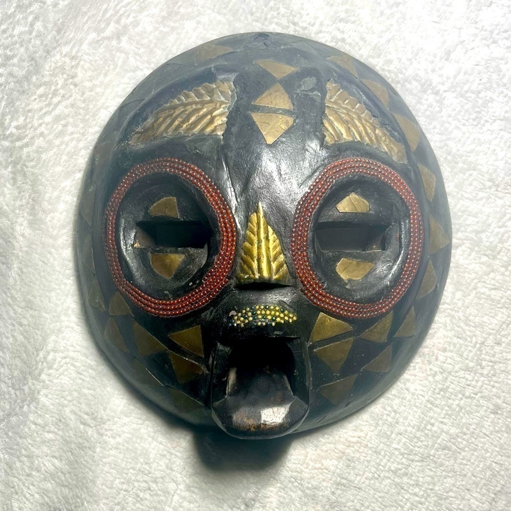 𝅺UNIQUE Ashanti Beaded Wood Mask Wall Decor Hand Carved & Authentic Round